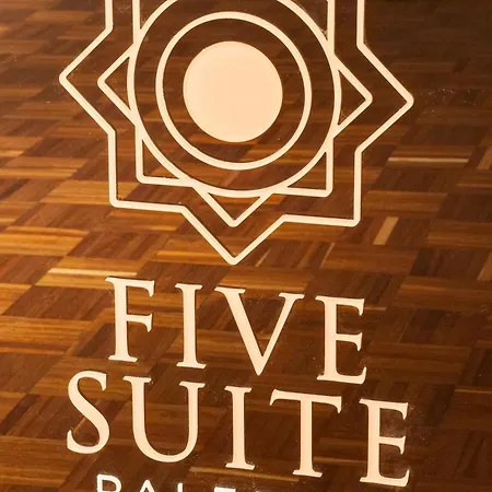 Five Casa de hóspedes 4*