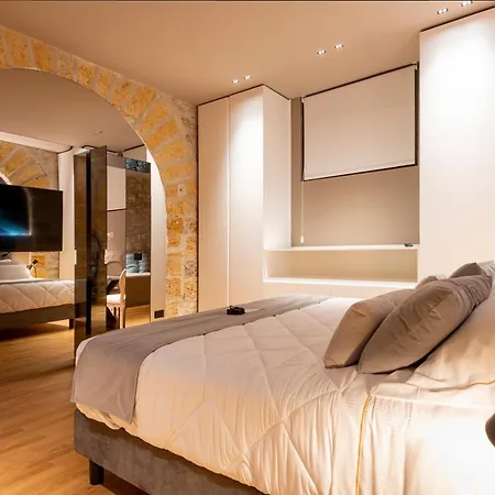 Five Politeama- Luxury & Jacuzzi Pensjonat