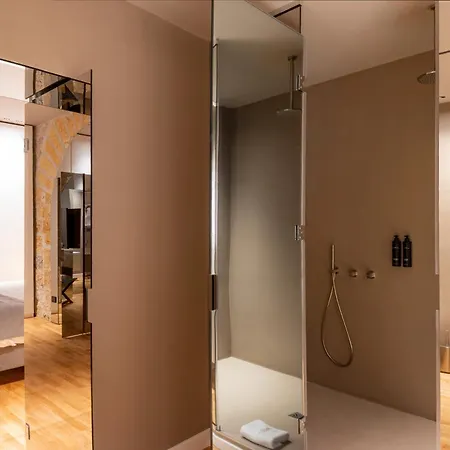 ゲストハウス Five 4*