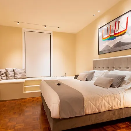 Five Politeama- Luxury & Jacuzzi