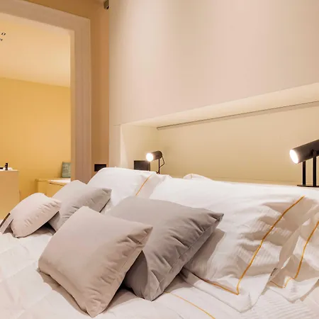 ゲストハウス Five パレルモ