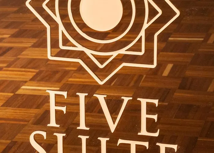 Five Pensjonat 4*